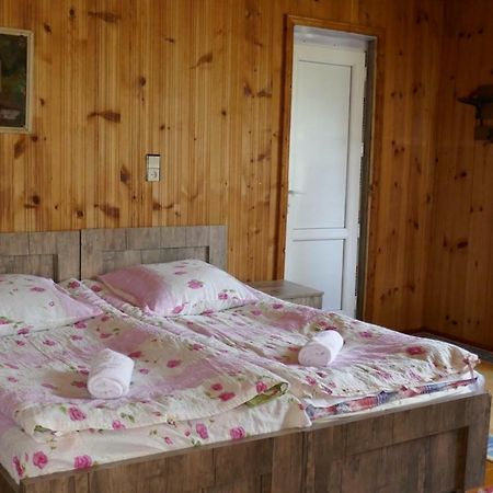 Отель Lagami House Местия Экстерьер фото