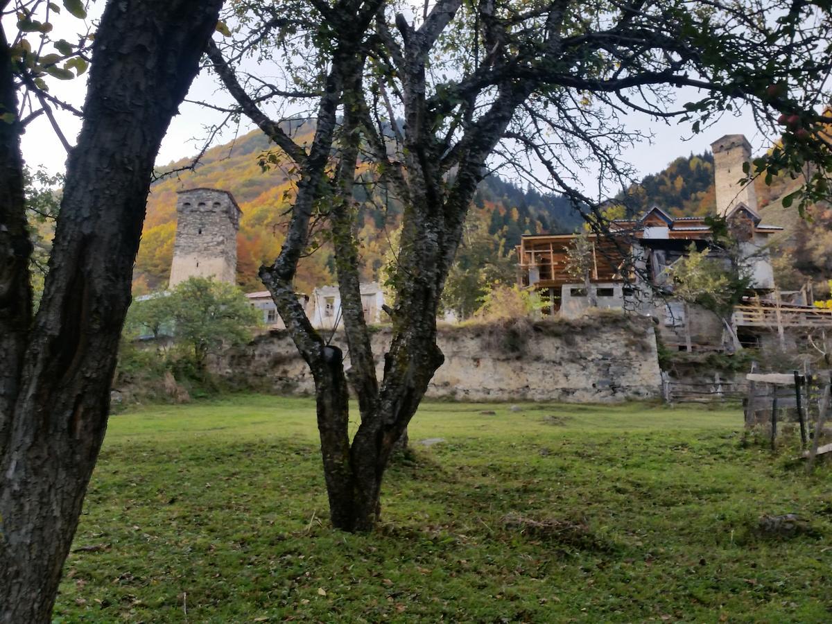 Отель Lagami House Местия Экстерьер фото